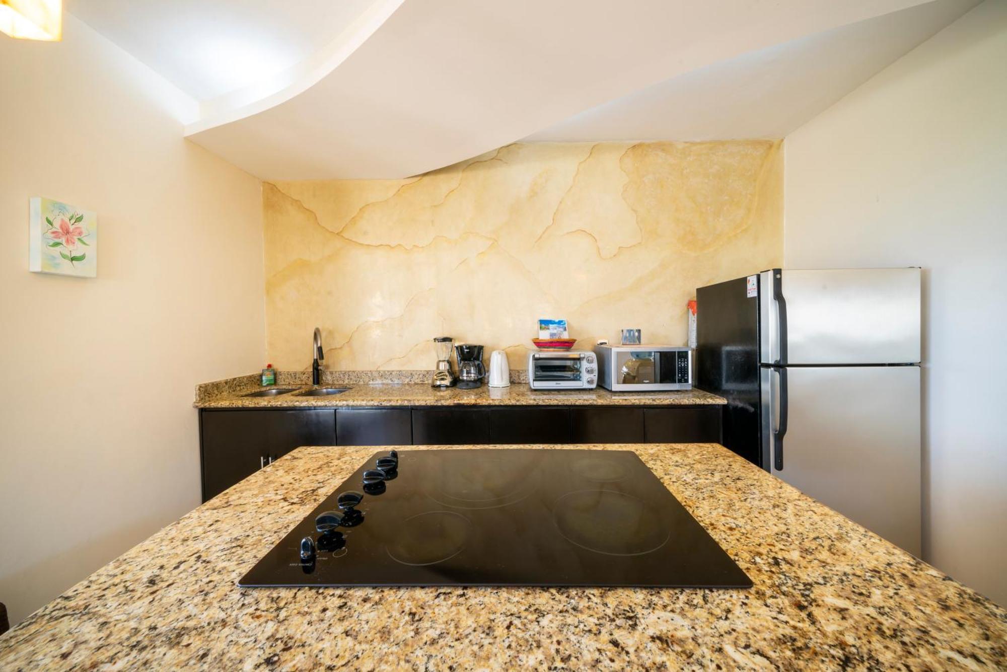 Beachfront 1 Bedroom Condo - El Faro, Surf 407 Playa del Carmen Bagian luar foto